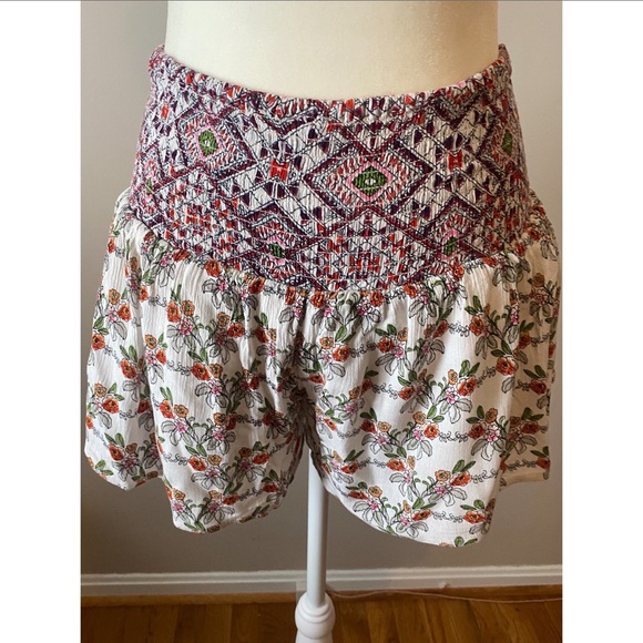 Patrons of peace formal summer shorts - Picture 3 of 4